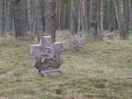 братские захоронения военнопленных в Чарне