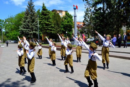 В Георгиевском округе торжественно проводили призывников на военную службу